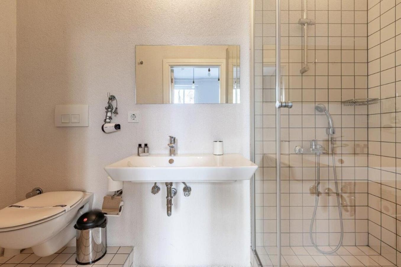 Warm Cozy Charming 2bd2bath Galatatower Gem! #256 Apartament