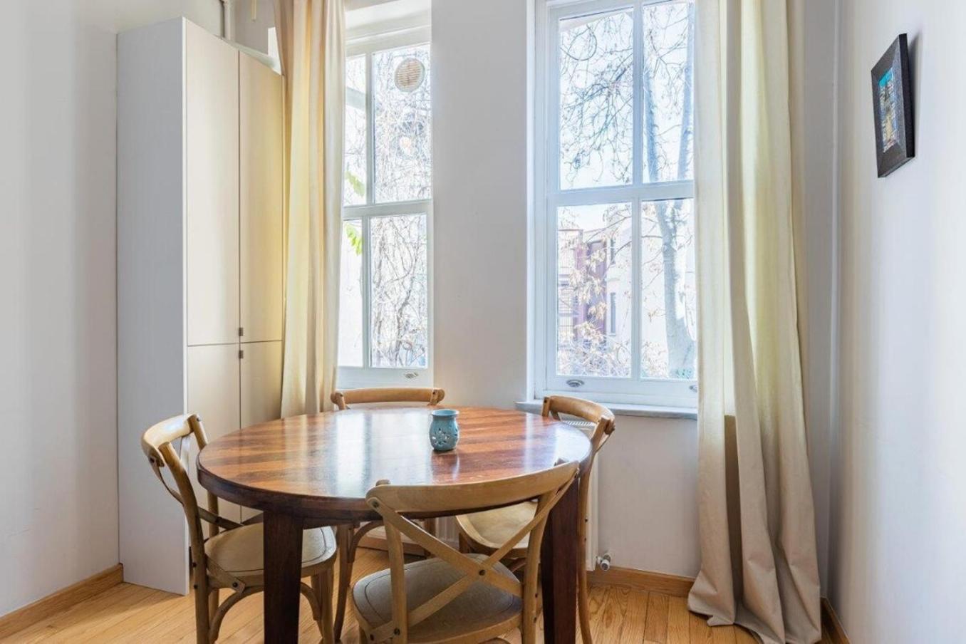 Apartament Warm Cozy Charming 2bd2bath Galatatower Gem! #256